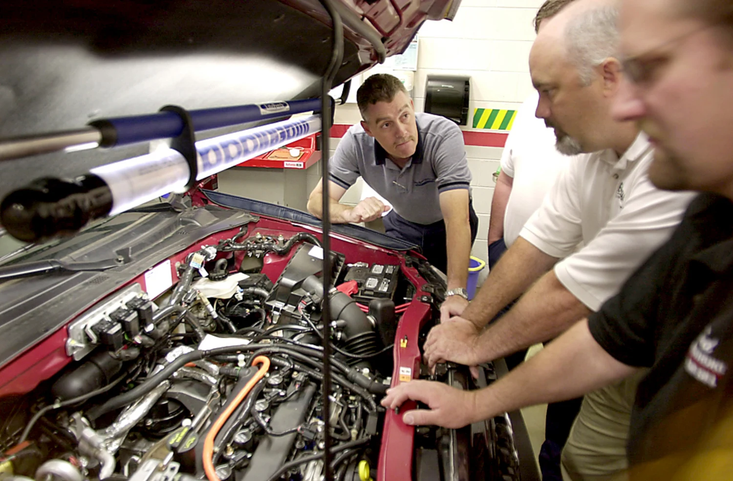 Why Your Hybrid Vehicle Deserves Singapore’s Most Skilled Mechanic – Don’t Risk Your Investment